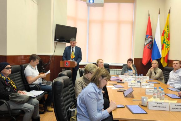 Совет депутатов заслушал отчет главы управы Ломоносовского района