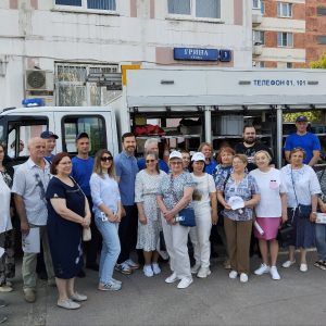 Спасатели поделились профессиональным опытом с жителями района Северное Бутово