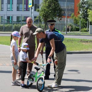 В преддверии празднования Дня защиты детей мы напомнили юным пешеходам о Правилах дорожного движения