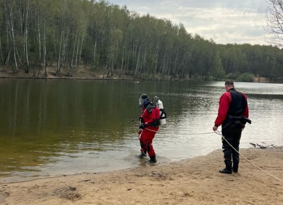 Водолазы провели обследование дна водоемов в зоне отдыха «Тропарево»