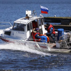 Работа спасателей на воде в майские праздничные дни