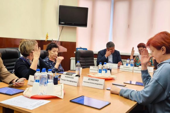 Состоялось последнее перед летними каникулами депутатов муниципального округа Ломоносовский заседание