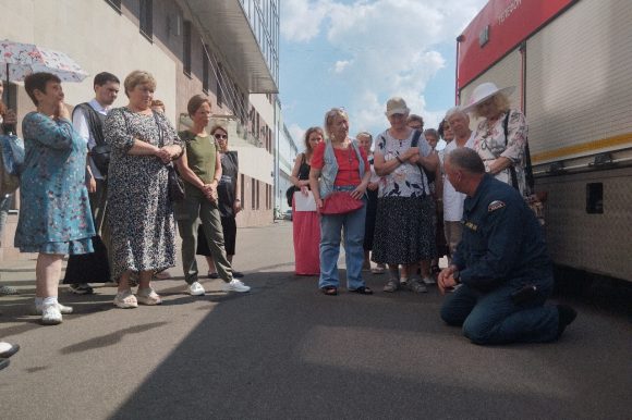 Рассказали о приемах спасения пострадавших на пожаре