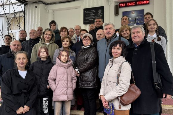 Имя героя вернулось в стены школы