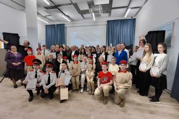 В Ломоносовском районе состоялась презентация сборника сочинений «Страницы Великой Победы»