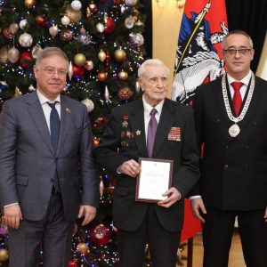 Почетный житель муниципального округа Василий Степанович Глотов награжден Почетной грамотой