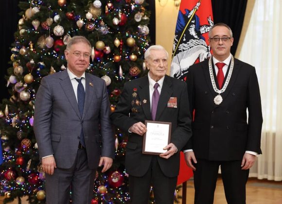 Почетный житель муниципального округа Василий Степанович Глотов награжден Почетной грамотой