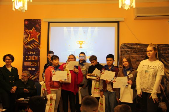 В Ломоносовском состоялся XVIII межрегиональный интеллект-форум «Юные Ломоносовы»