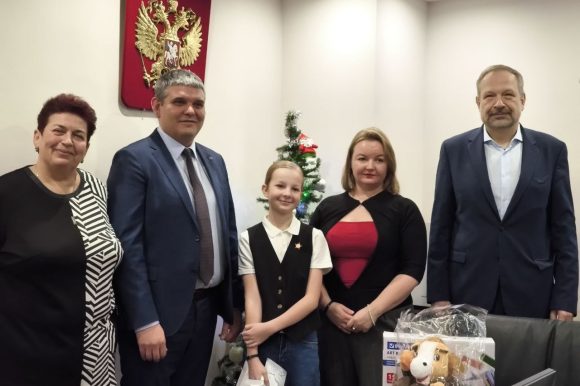 Юлия Куземина присоединилась к акции “Ёлка желаний”