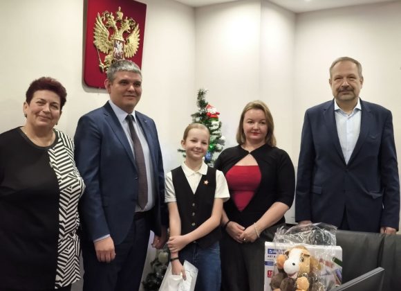 Юлия Куземина присоединилась к акции “Ёлка желаний”