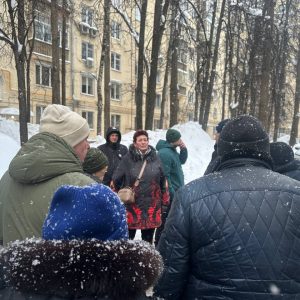 Юлия Куземина присоединилась к еженедельному обходу территории района