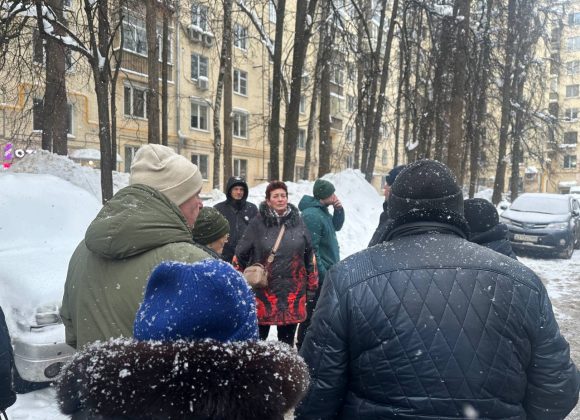 Юлия Куземина присоединилась к еженедельному обходу территории района