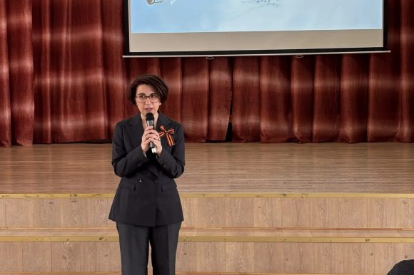 Анастасия Шутова открыла Фестиваль патриотической песни школы №117