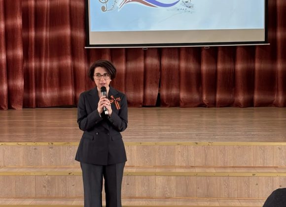 Анастасия Шутова открыла Фестиваль патриотической песни школы №117